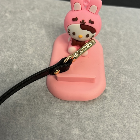 MICHAEL KORS SPORT/CASUAL NYLON WATER RESISTANT BEIGE WRISTLET CLUTCH NWOT - Picture 15 of 16